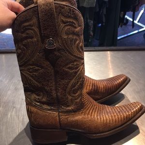 El Canelo Lizard boots